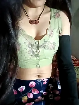 Snapshot of Khushi-Star chatting on 11-12-25, 04:57 Khushi-Star online show from 11-12-25, 04:57