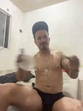 paullliliu online show from 06-25-26, 07:24
