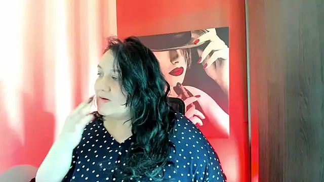 Snapshot of QueenOfHaze chatting on 07-06-26, 08:55 QueenOfHaze online show from 07-06-26, 08:55