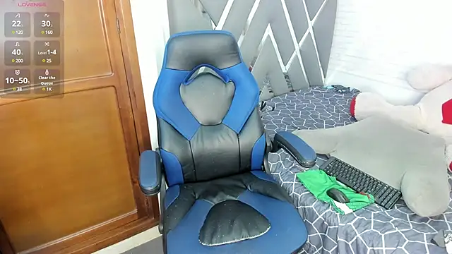 Snapshot of Amberr1 chatting on 02-09-25, 06:26 Amberr1 online show from 02-09-25, 06:26