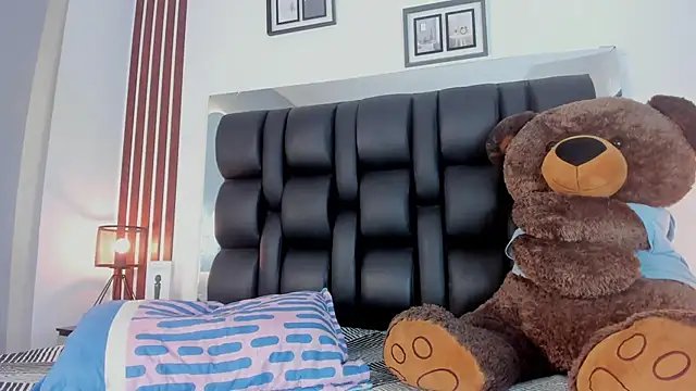 Snapshot of Amberr1 chatting on 03-18-25, 12:14 Amberr1 online show from 03-18-25, 12:14