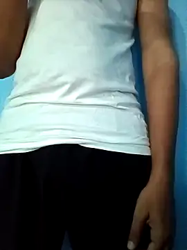 Snapshot of randit7 chatting on 03-07-25, 03:29 randit7 online show from 03-07-25, 03:29