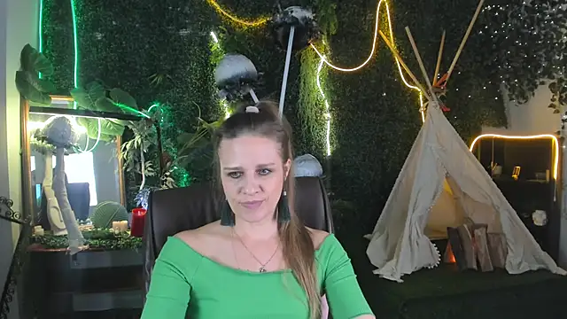 EmiliaBedy online show from 03-11-25, 12:28