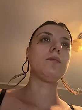 Snapshot of bunnythetailor chatting on 02-02-25, 07:14 bunnythetailor online show from 02-02-25, 07:14