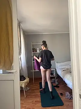 Snapshot of bunnythetailor chatting on 02-06-25, 10:26 bunnythetailor online show from 02-06-25, 10:26