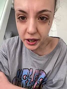 Snapshot of bunnythetailor chatting on 02-20-25, 12:25 bunnythetailor online show from 02-20-25, 12:25