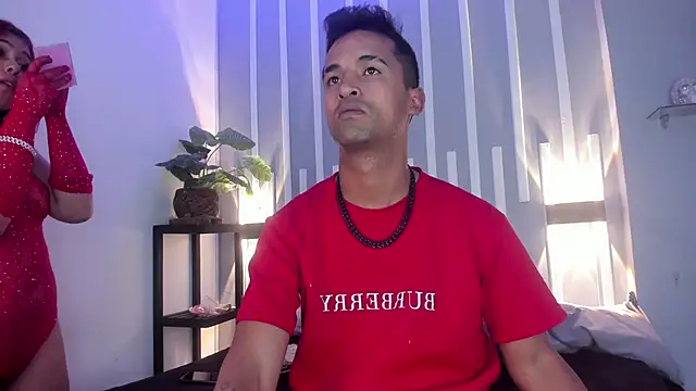 Snapshot of Nikki_and_Mayk chatting on 11-19-25, 03:50 Nikki and Mayk online show from 11-19-25, 03:50