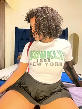 Boneca25 online show from 02-02-25, 04:43