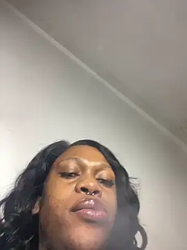 Boneca25 online show from 04-25-26, 08:28