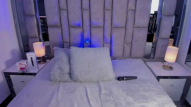 Bonet iris online show from 04-21-26, 01:42