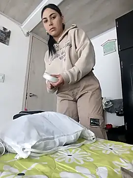 Ariana rouse online show from 11-23-25, 07:57