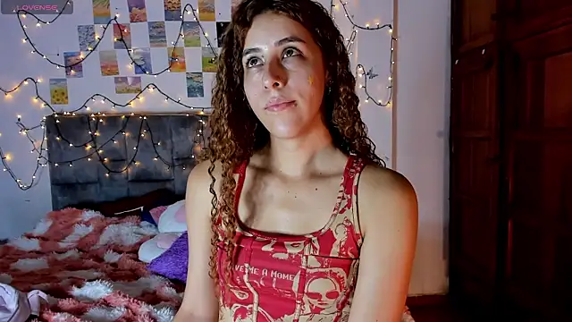 Isangel  online show from 04-25-26, 03:53