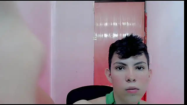 Snapshot of Alexxx_lov chatting on 01-28-25, 03:57 Alexxx lov online show from 01-28-25, 03:57