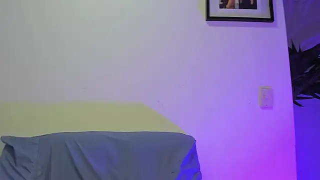 Snapshot of vicky__skinny_1 chatting on 03-08-25, 12:09 vicky  skinny 1 online show from 03-08-25, 12:09