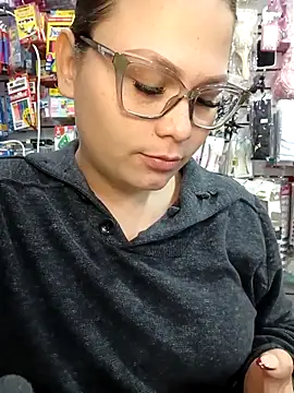 Vale Saenzz online show from 11-13-25, 09:36