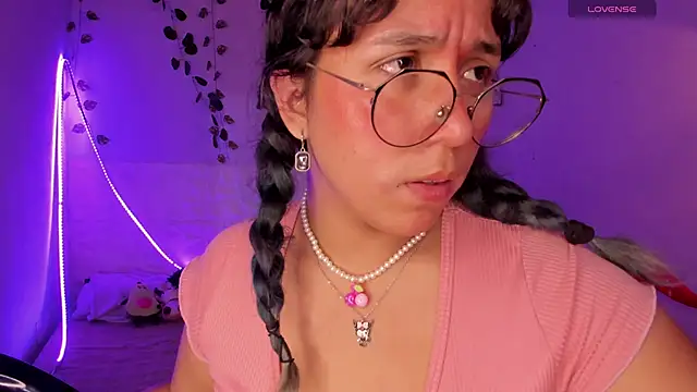 Snapshot of Ludovica6669 chatting on 03-08-25, 12:55 Ludovica6669 online show from 03-08-25, 12:55