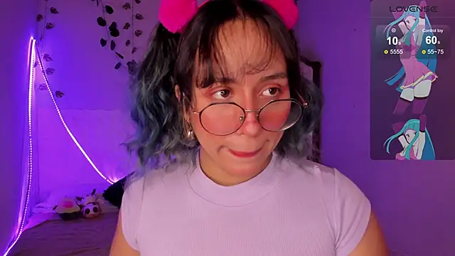 Snapshot of Ludovica6669 chatting on 03-08-25, 10:24 Ludovica6669 online show from 03-08-25, 10:24