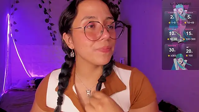 Snapshot of Ludovica6669 chatting on 03-12-25, 03:13 Ludovica6669 online show from 03-12-25, 03:13