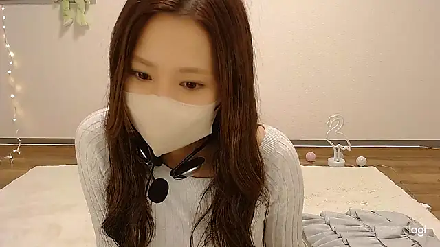 Snapshot of hinano_JP chatting on 10-12-25, 12:20 hinano JP online show from 10-12-25, 12:20