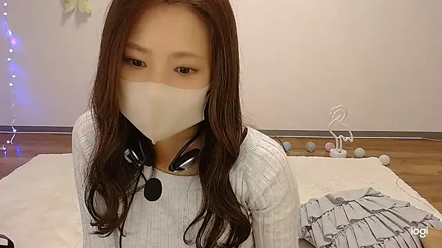 Snapshot of hinano_JP chatting on 11-04-25, 01:38 hinano JP online show from 11-04-25, 01:38