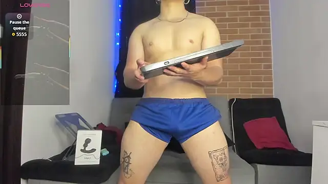 DavidX X21 Strip online show from 12-21-25, 07:48