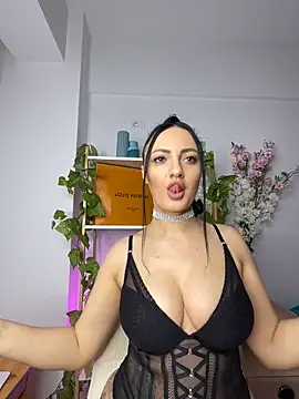 RaisaSalvi online show from 03-22-25, 03:53