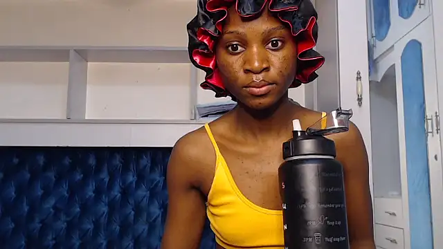 YoungDiva69 online show from 10-26-25, 06:52