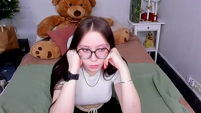 Snapshot of Alikka_Shykitty chatting on 02-05-25, 02:40 Alikka Shykitty online show from 02-05-25, 02:40