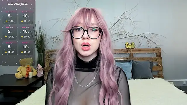 Snapshot of Alikka_Shykitty chatting on 02-22-25, 10:07 Alikka Shykitty online show from 02-22-25, 10:07