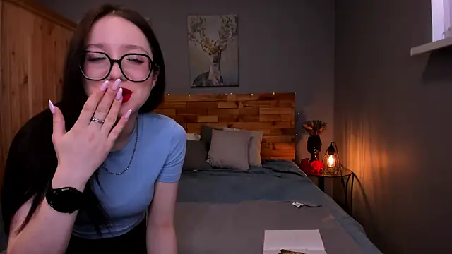 Snapshot of Alikka_Shykitty chatting on 03-22-25, 03:41 Alikka Shykitty online show from 03-22-25, 03:41