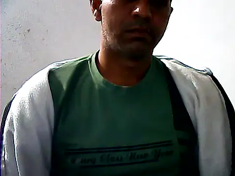 Snapshot of Nightservice27 chatting on 12-22-25, 07:44 Nightservice27 online show from 12-22-25, 07:44