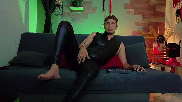 AngeloColleen online show from 04-22-26, 11:28