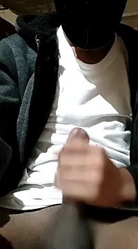 Snapshot of HomeCum chatting on 02-13-25, 02:23 HomeCum online show from 02-13-25, 02:23