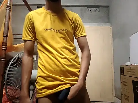 Snapshot of HomeCum chatting on 09-08-25, 07:02 HomeCum online show from 09-08-25, 07:02