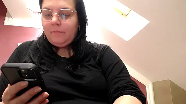 Wetandnaughtyxx online show from 04-02-26, 06:00