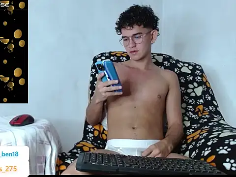 Snapshot of Bennie__1 chatting on 12-04-25, 01:42 Bennie 1 online show from 12-04-25, 01:42