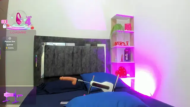 Nicol TransGirl online show from 03-26-26, 04:51