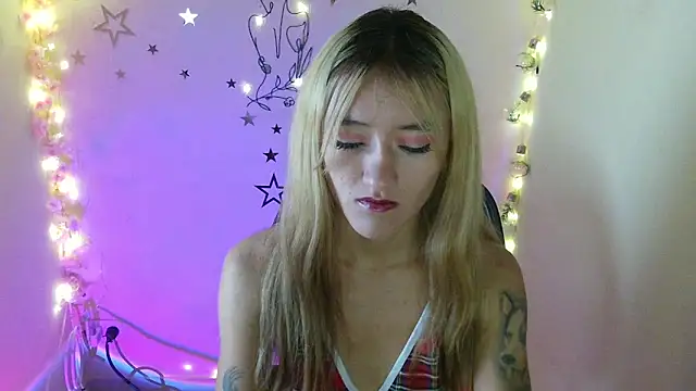 Snapshot of Lya1_ch chatting on 04-29-26, 09:21 Lya1 ch online show from 04-29-26, 09:21
