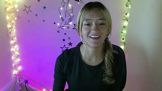 Snapshot of Lya1_ch chatting on 05-12-26, 11:02 Lya1 ch online show from 05-12-26, 11:02