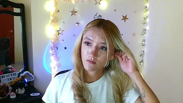 Snapshot of Lya1_ch chatting on 08-02-26, 10:30 Lya1 ch online show from 08-02-26, 10:30