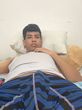 Snapshot of Santiago-Thompson chatting on 10-23-25, 03:33 Santiago-Thompson online show from 10-23-25, 03:33