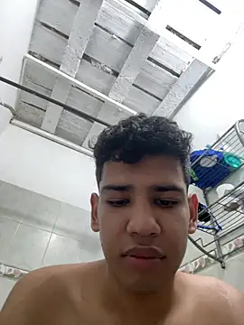 Snapshot of Santiago-Thompson chatting on 11-01-25, 07:49 Santiago-Thompson online show from 11-01-25, 07:49