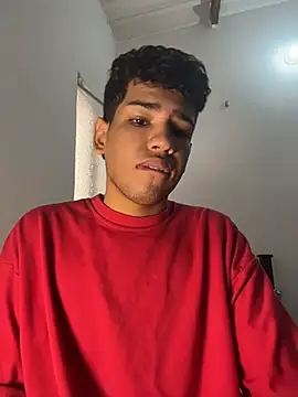 Snapshot of Santiago-Thompson chatting on 11-13-25, 05:34 Santiago-Thompson online show from 11-13-25, 05:34