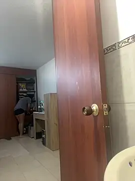 Snapshot of LiLy_kIndly chatting on 10-25-25, 01:18 LiLy kIndly online show from 10-25-25, 01:18