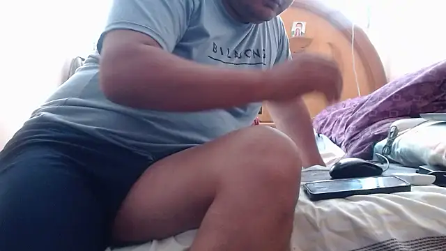 Snapshot of nakedlima chatting on 12-19-25, 06:04 nakedlima online show from 12-19-25, 06:04