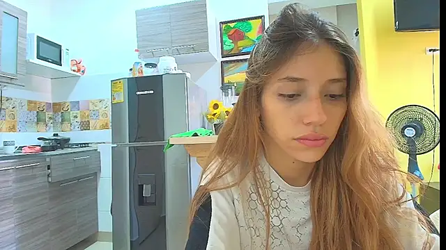 Alaiapink online show from 04-26-26, 03:32