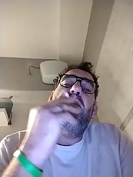 Snapshot of Hardasanut chatting on 10-14-25, 05:08 Hardasanut online show from 10-14-25, 05:08