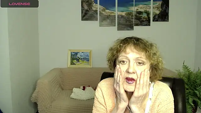 Snapshot of SexyGrandma_ chatting on 02-09-25, 12:39 SexyGrandma  online show from 02-09-25, 12:39