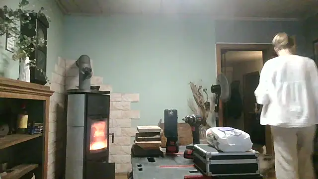 Astrid-Gilbert online show from 12-19-25, 07:54