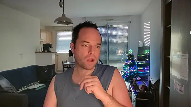 Funnyjul31 online show from 12-21-25, 03:30